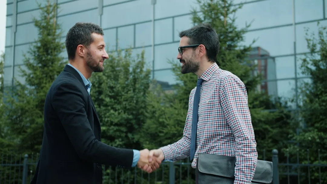 business handshake agreement